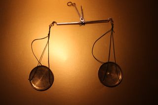 Vecchia bilancia per monete