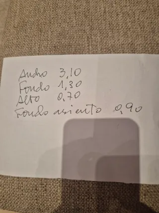 Sofá grande beige de tela