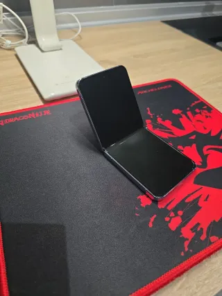 Samsung Galaxy Z Flip 4 Viola