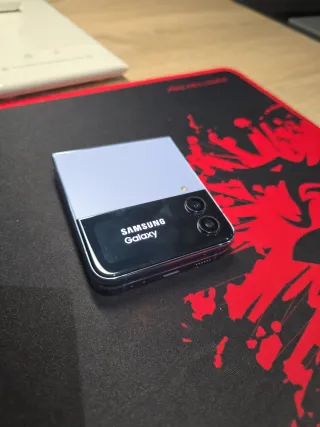 Samsung Galaxy Z Flip 4 Viola