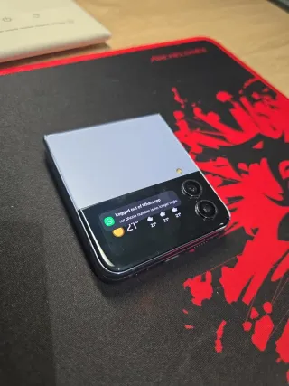 Samsung Galaxy Z Flip 4 Viola