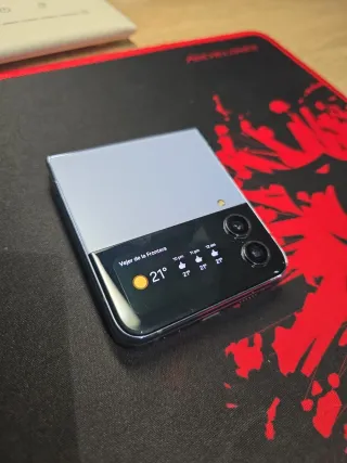 Samsung Galaxy Z Flip 4 Viola