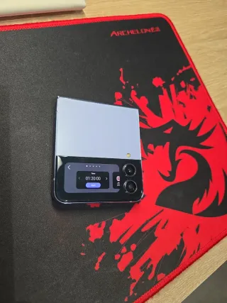 Samsung Galaxy Z Flip 4 Viola