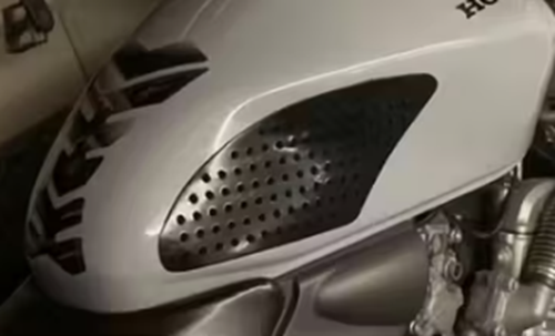 Protector Lateral Depósito Moto Negro