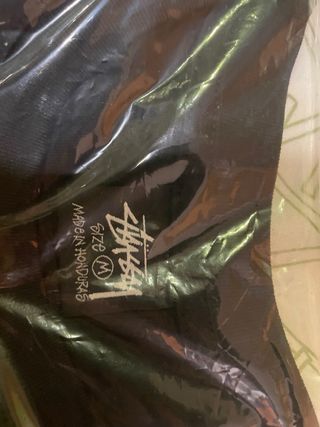 Camiseta Stüssy NUEVA ,Negra y Amarilla, Talla M