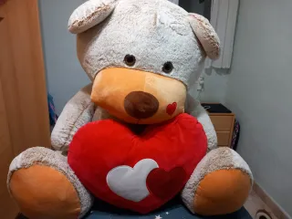 Oso de peluche gigante con corazón
