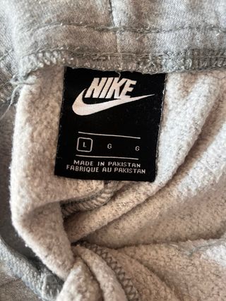 Pantalón chándal Nike gris