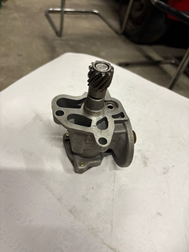 Pompa olio IRAUTO Ford