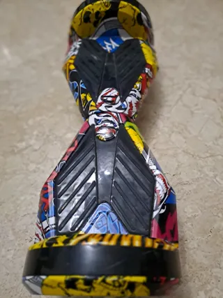 Hoverboard con diseño graffiti