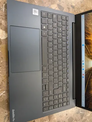 Portátil Toshiba i3 10ª Gen 256GB SSD Win11