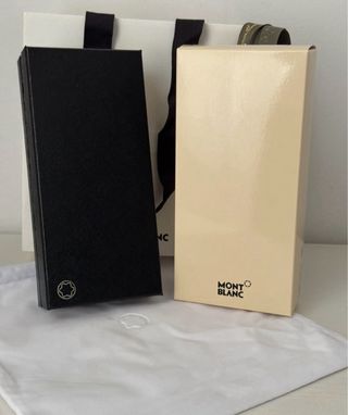 Porta bolígrafos Montblanc Sartorial gris