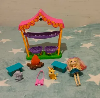 Enchantimals Fiesta Pijamas en la Sabana