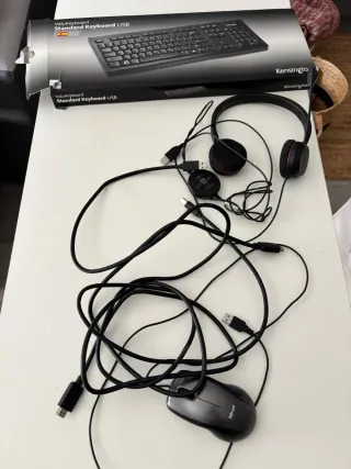 Teclado Kensington USB + Auriculares