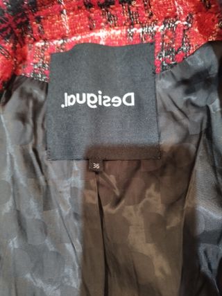Abrigo Desigual cuadros rojo y verde