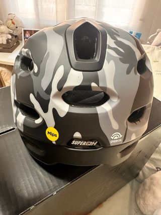 Casco Bell Super DH MIPS Camuflaje Negro