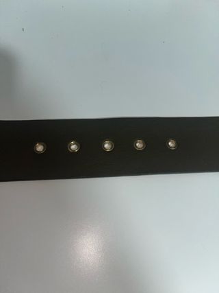 Cinturón ancho hebilla dorada grande