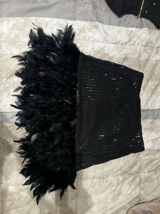 Conjunto lentejuelas negro con plumas
