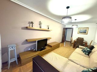 Piso en alquiler en Zona Teatro Campoamor en Oviedo