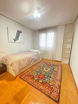 Piso en alquiler en Zona Teatro Campoamor en Oviedo