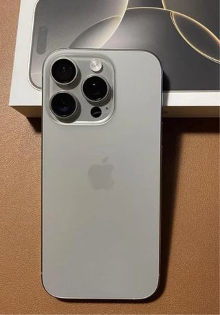 iPhone 16 Pro titanio CAMBIO por iPhone 17 Base