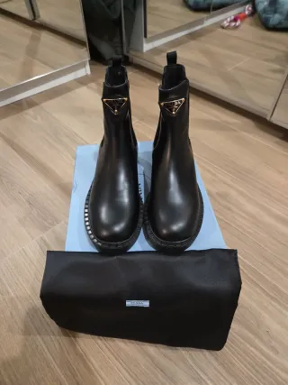 Stivali neri nuovi con scatola e dust bag