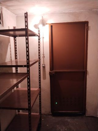 trastero zona centro en calle Pedro Niño.