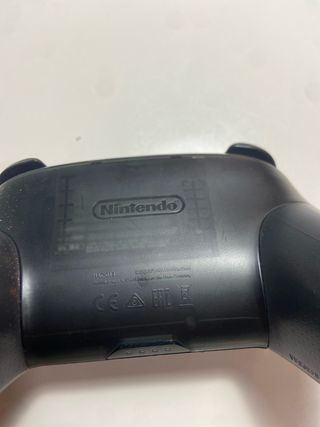 Mando Pro Nintendo Switch Negro con fallos