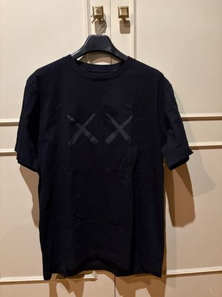 Camiseta Uniqlo x Kaws x Warhol Negra Talla L