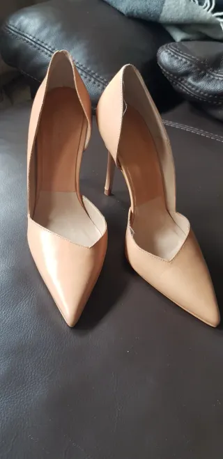 Zapatos de tacón Gloria Ortiz negros