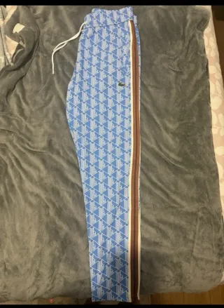 Pantalones deportivos Lacoste