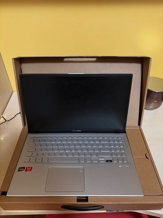 Asus Vivobook 2020 Grigio/Argento