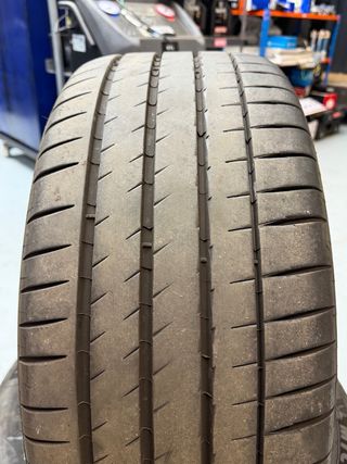 Michelin Pilot Sport 4S 265/40 ZR20 104Y