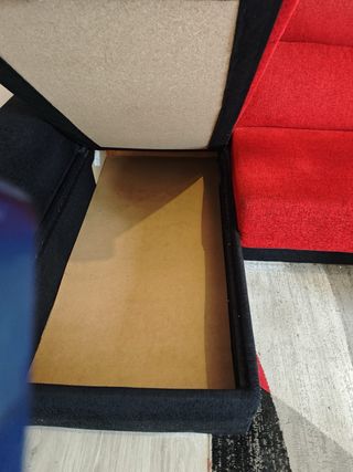 Sofá 3 plazas rojo y negro