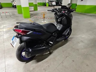 Yamaha X-MAX 300 2024