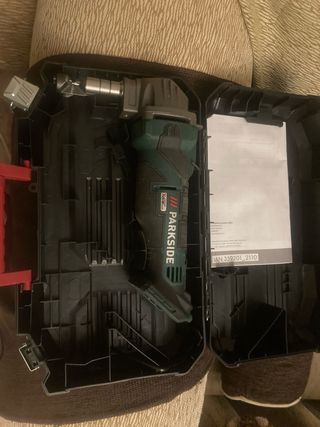 Punzonadora Parkside 20V con maletín