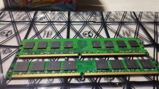 2x Kingston DDR2 1GB/2GB 667MHz RAM