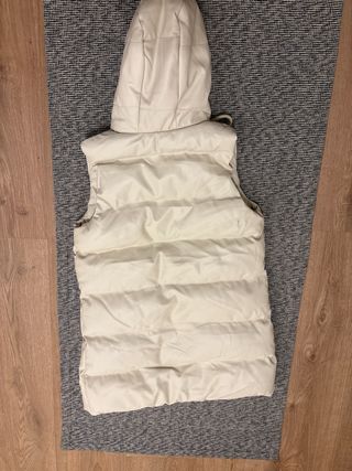 Chaleco largo beige con capucha Talla M