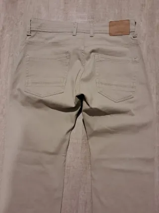 Pantalón Beige Hombre.