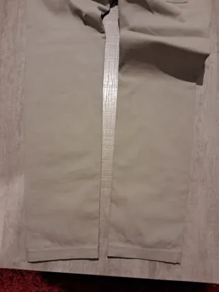 Pantalón Beige Hombre.