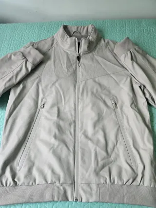 Cazadora hombre talla XL. 8,30 EUROS