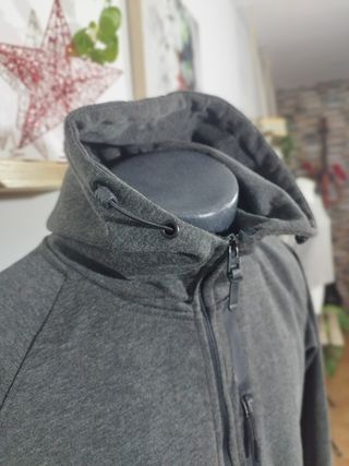 Sudadera con capucha