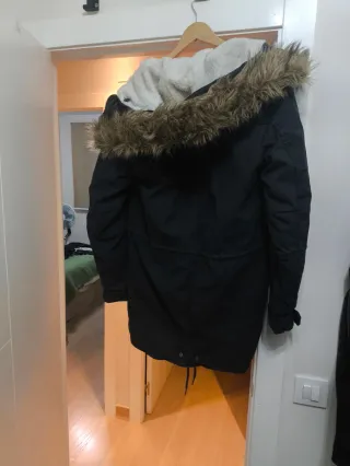 Abrigo Pull&Bear Negro Talla M