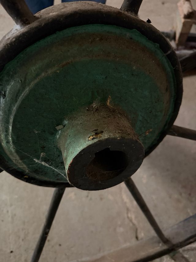 Rueda de barco antiguo gigante