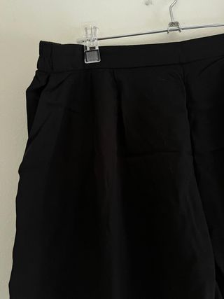 Zara Shorts L Negro Fluido Tiro Alto