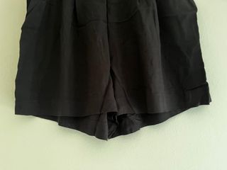 Zara Shorts L Negro Fluido Tiro Alto