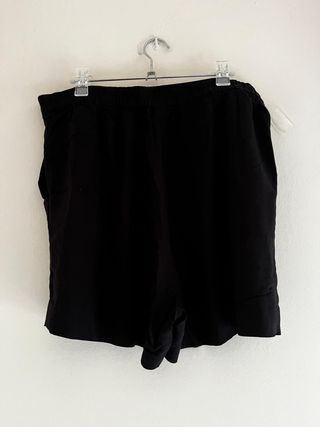 Zara Shorts L Negro Fluido Tiro Alto
