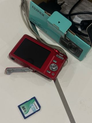 Cámara Fujifilm FinePix JX500 14MP Zoom 5x