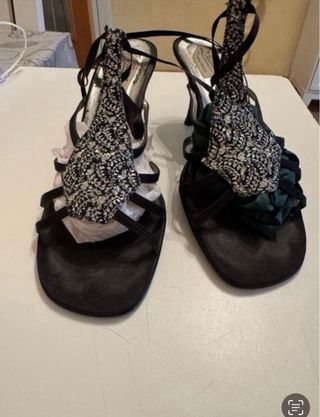 Lote 4 pares zapatos Skechers talla 38