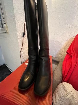 Botas altas negras