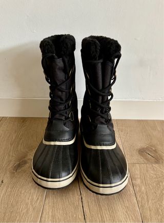 Botas de nieve Sorel negras impermeables